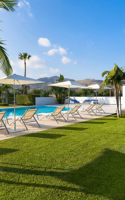 Villa Greta: Garten, Schwimmbad