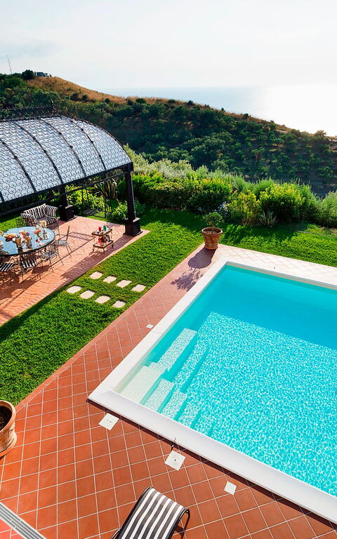 Villa Estella: Schwimmbad