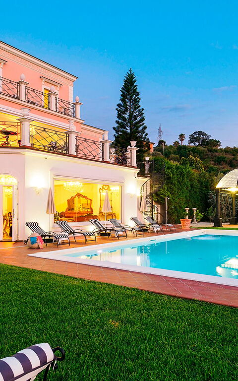 Villa Estella: Draussen, Garten, Schwimmbad