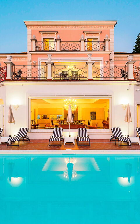 Villa Estella: Draussen, Schwimmbad