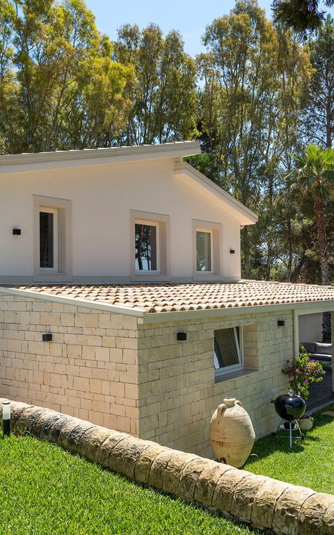 Marinella Punta Milocca: Draussen, Garten