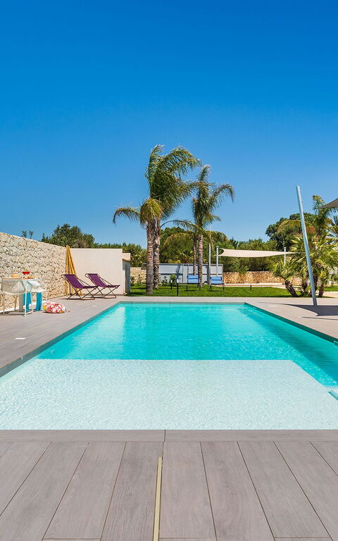 Villa Nica: Draussen, Schwimmbad