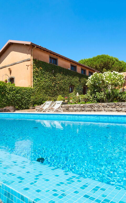 Villa Palmento Rosa: Außen, Draussen, Frühling, Schwimmbad, Sommer