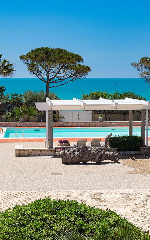 Villa Maya: Draussen, Garten