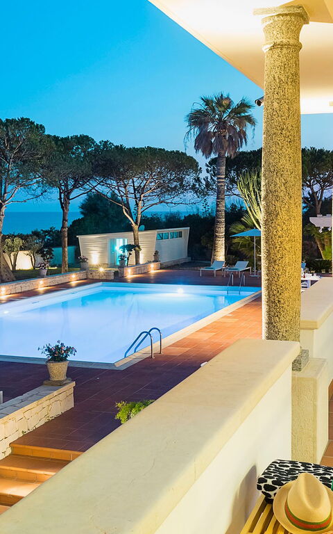 Villa Maya: Balkon / Terrasse / Patio, Draussen, Schwimmbad