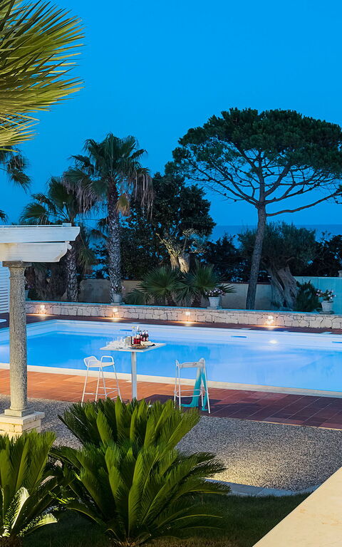 Villa Maya: Draussen, Schwimmbad