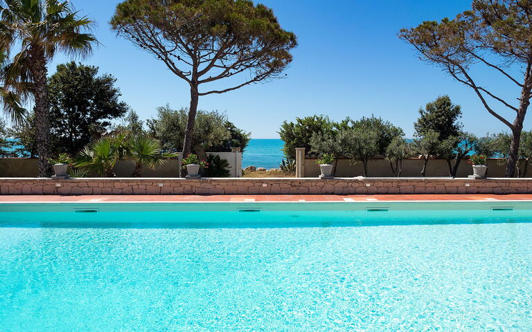 Villa Maya: Schwimmbad