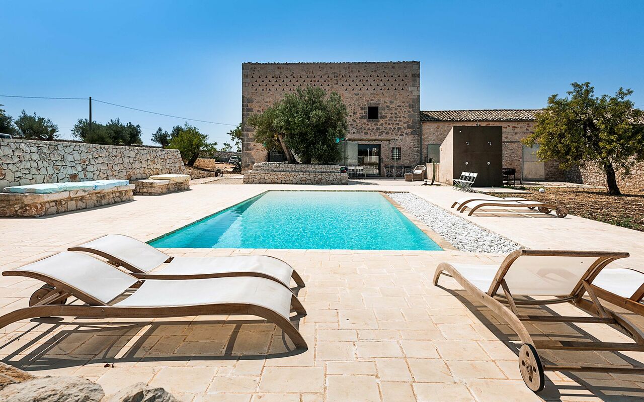 Villa Edicole: Schwimmbad