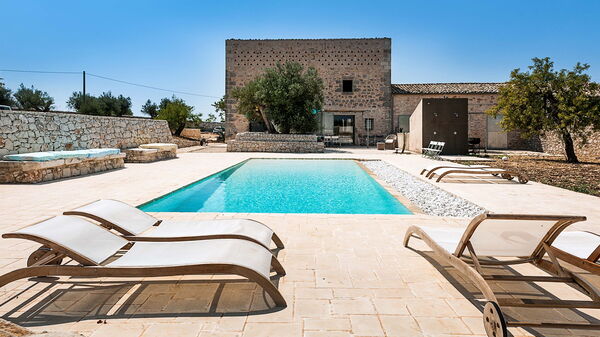 Villa Edicole: Schwimmbad