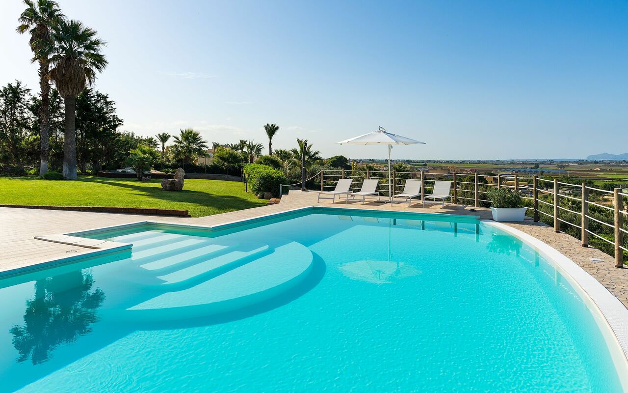 Villa Cielo: Schwimmbad