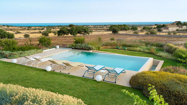 Villa Meravilla: Schwimmbad