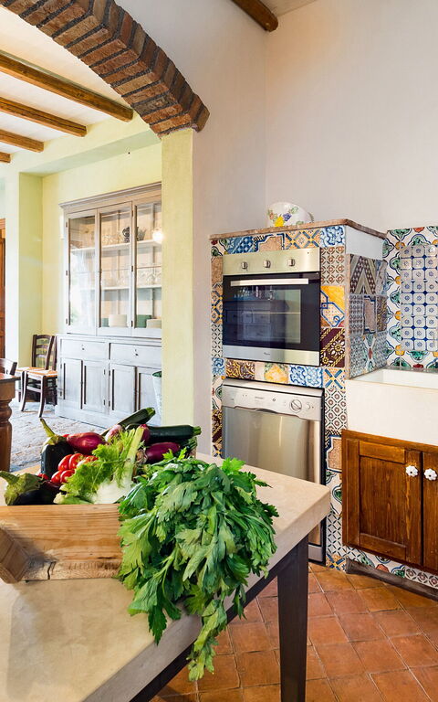 Villa Mila: Esszimmer, Küche