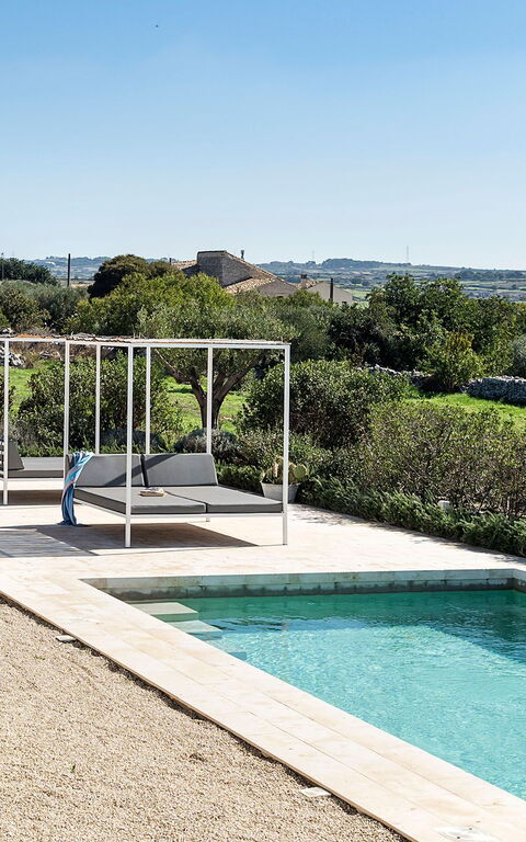 Villa Hybla: Draussen, Schwimmbad