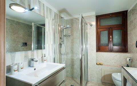 Unterkunft Lampara: Bad