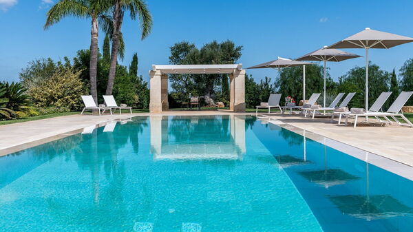 Villa Bellavista: Ansichten, Draussen, Schwimmbad