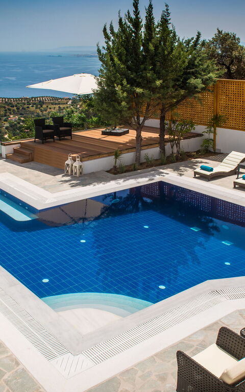 Villa Artemis: Ansichten, Schwimmbad