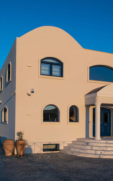 Villa Santor: Außen, Haupteingang