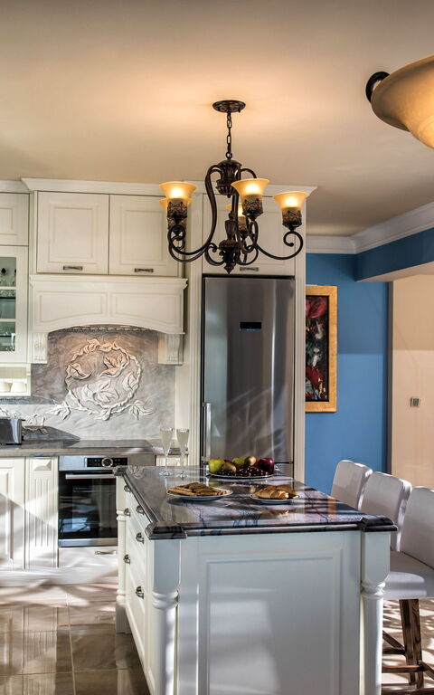 Villa Santor: Esszimmer, Küche