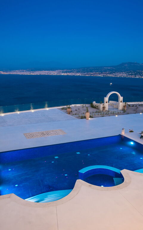 Villa Santor: Ansichten, Schwimmbad