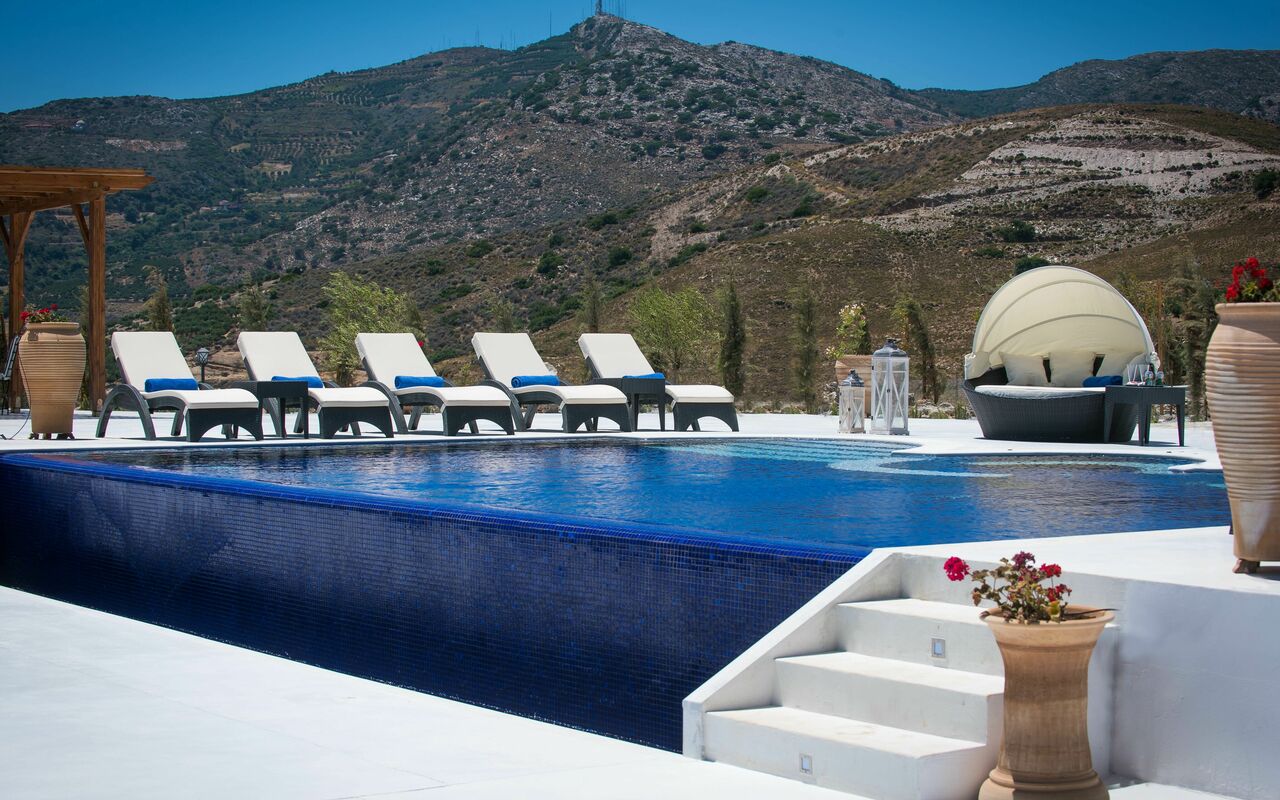 Villa Santor: Schwimmbad