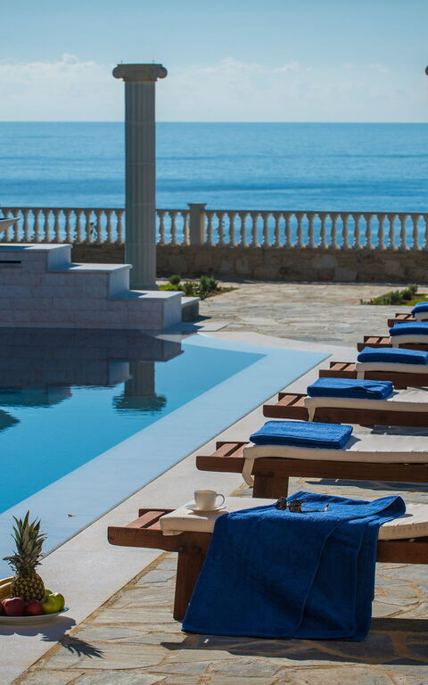 Villa Kalliste: Ansichten, Schwimmbad