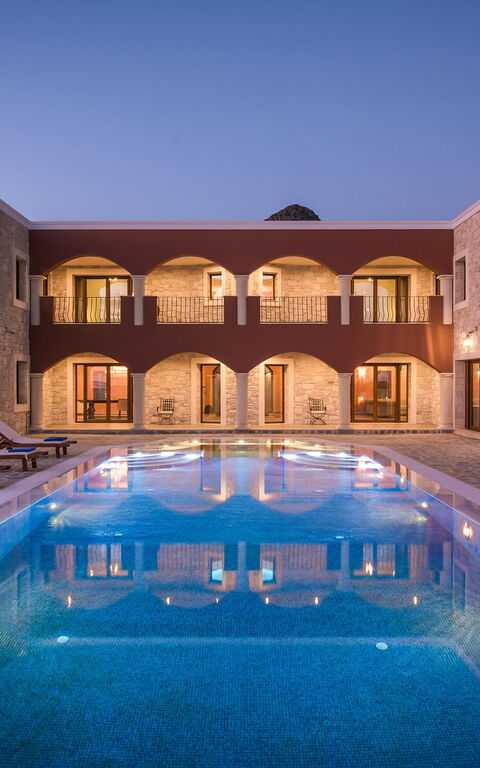 Villa Kalliste: Außen, Schwimmbad