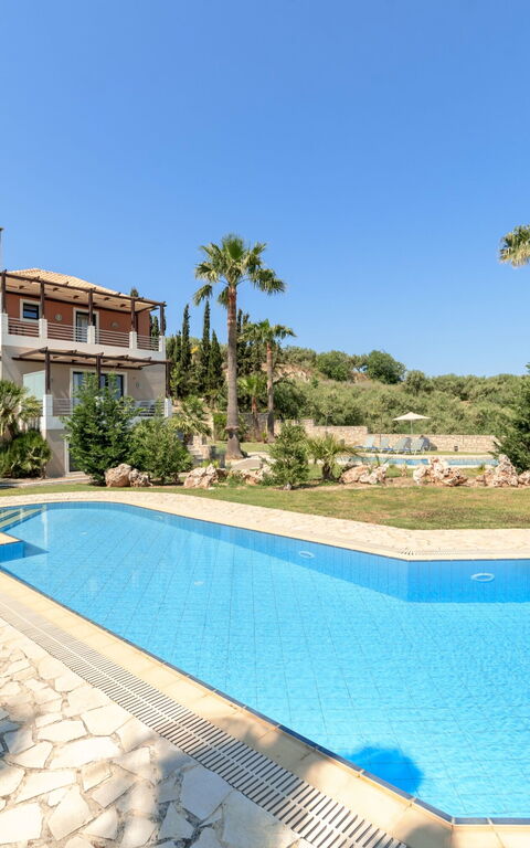 Villa Kissos: Schwimmbad, Sommer