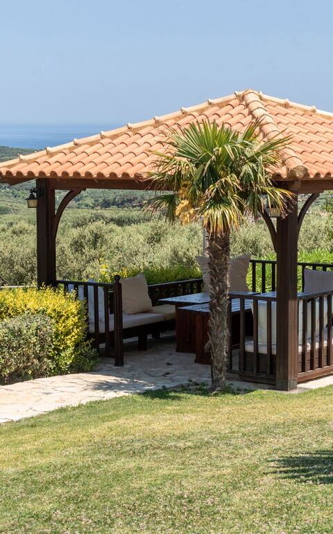 Villa Rodia: Draussen, Garten