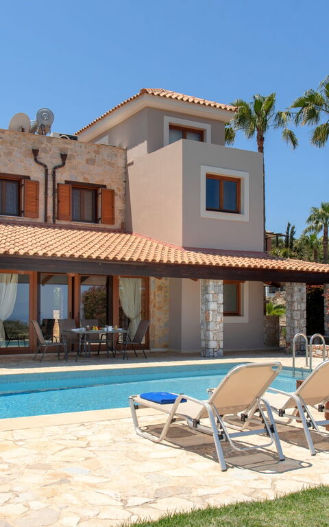 Villa Rodia: Außen, Schwimmbad