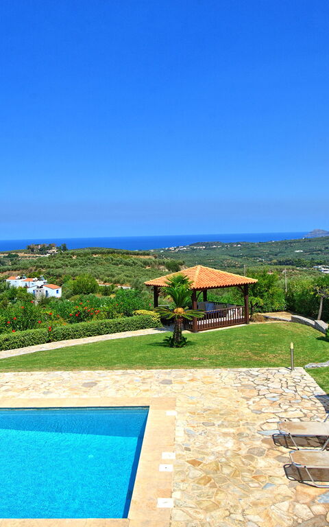 Villa Rodia: Ansichten, Draussen, Garten, Schwimmbad, Sommer