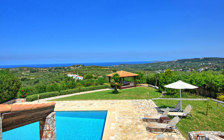 Villa Rodia: Ansichten, Draussen, Garten, Schwimmbad, Sommer