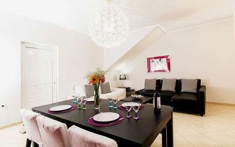 Unterkunft Aria 1: Esszimmer, Wohnzimmer