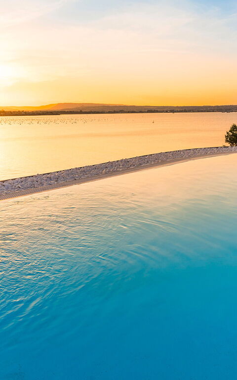 Villa Artemare: Ansichten, Außen, Draussen, Schwimmbad