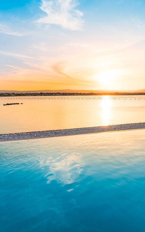 Villa Artemare: Ansichten, Außen, Draussen, Schwimmbad