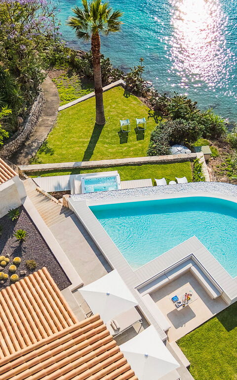 Villa Artemare: Ansichten, Außen, Draussen, Garten, Schwimmbad