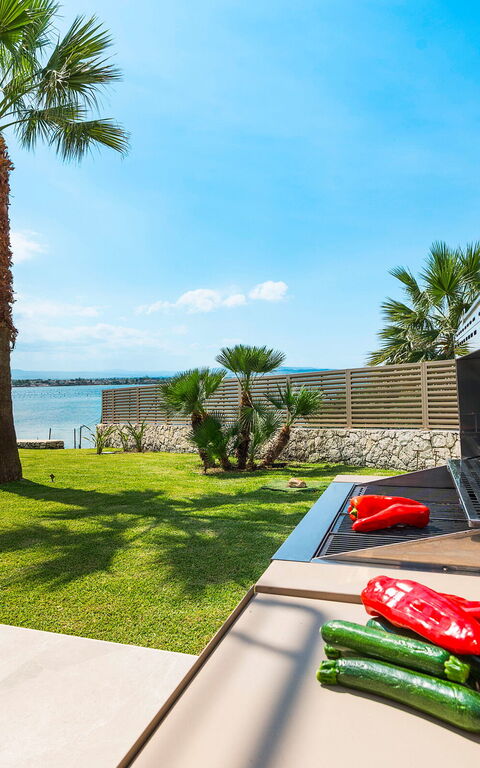 Villa Artemare: Ansichten, Außen, Draussen, Garten