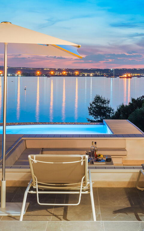 Villa Artemare: Ansichten, Außen, Draussen, Schwimmbad