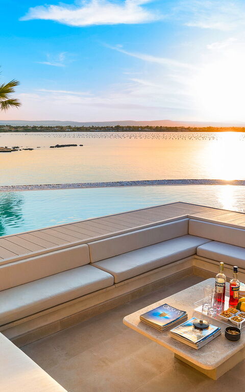 Villa Artemare: Ansichten, Außen, Draussen, Schwimmbad