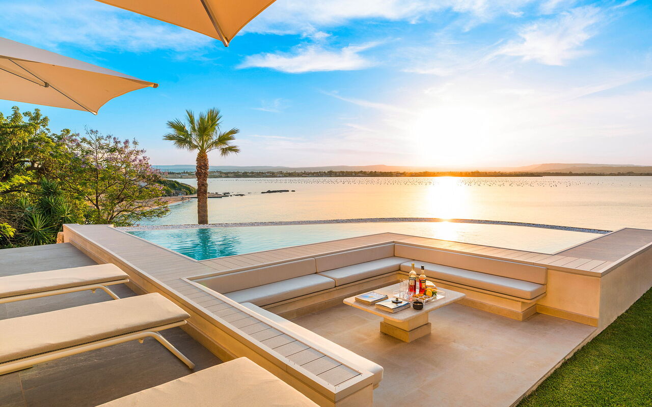 Villa Artemare: Ansichten, Außen, Draussen, Garten, Schwimmbad