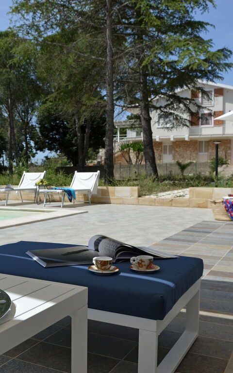 Villa Pica: Draussen, Garten, Schwimmbad, Sommer