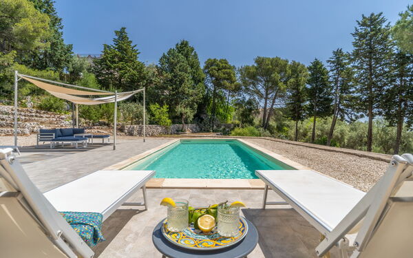 Villa Pica: Außen, Draussen, Schwimmbad