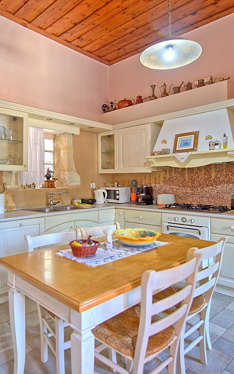 Villa Rodanthi: Esszimmer, Küche