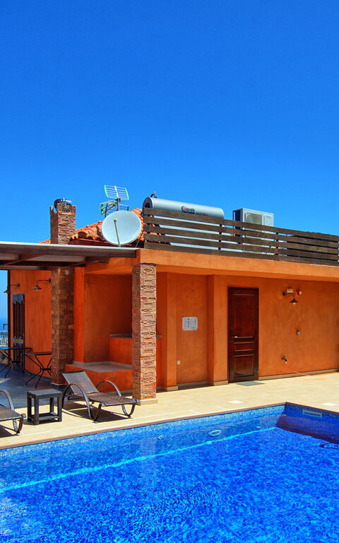 Villa Rodanthi: Schwimmbad