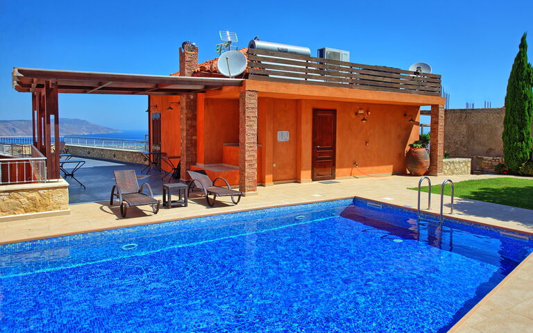 Villa Rodanthi: Schwimmbad