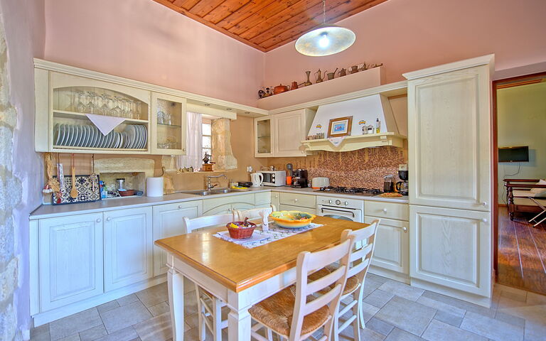 Villa Rodanthi: Esszimmer, Küche