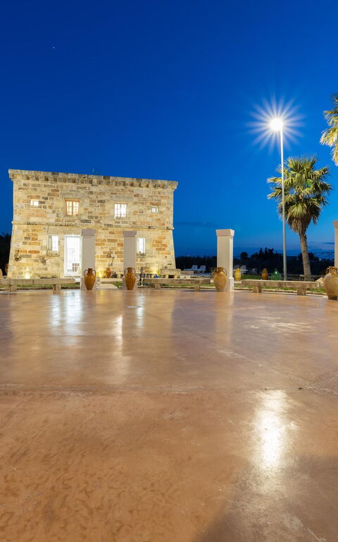 Villa Turris: Garten, Haupteingang