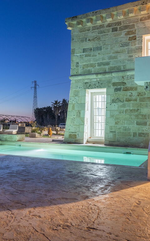 Villa Turris: Außen, Draussen, Schwimmbad