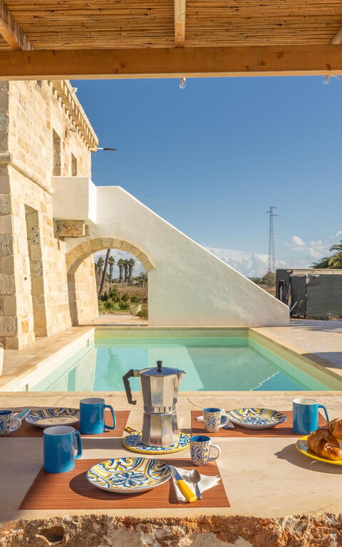 Villa Turris: Außen, Balkon / Terrasse / Patio, Draussen, Schwimmbad