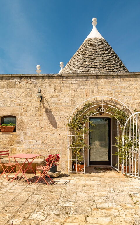 Trullo Patricia Pool: Außen, Haupteingang