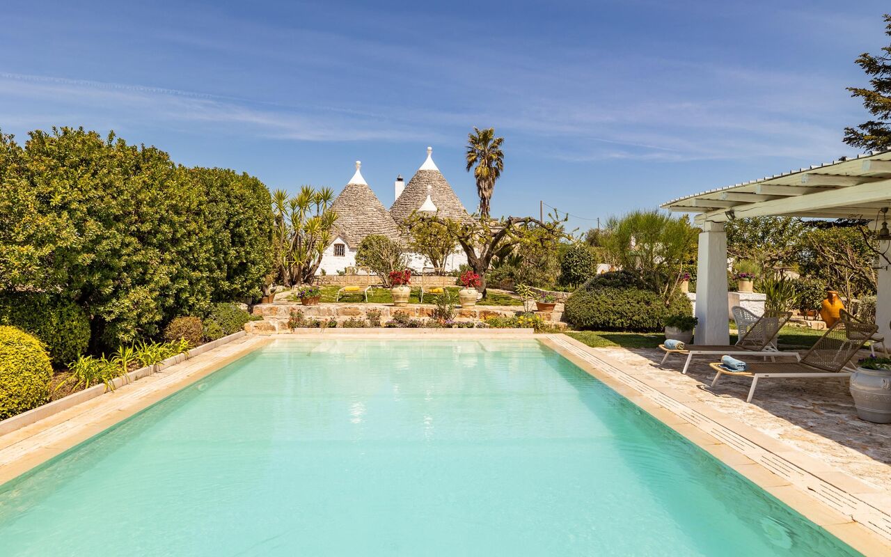 Trullo Patricia Pool: Draussen, Garten, Schwimmbad